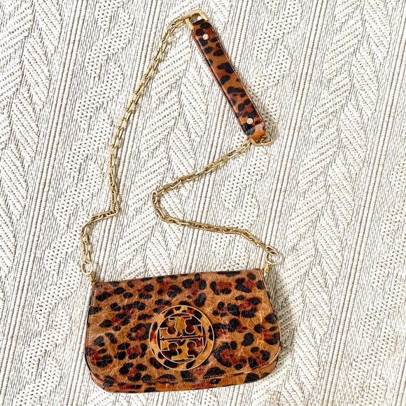 Tory Burch Handbags - Tory Burch Leopard Reva Crossbody